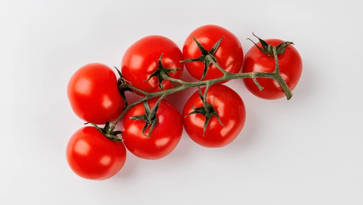 Томаты мини на ветке