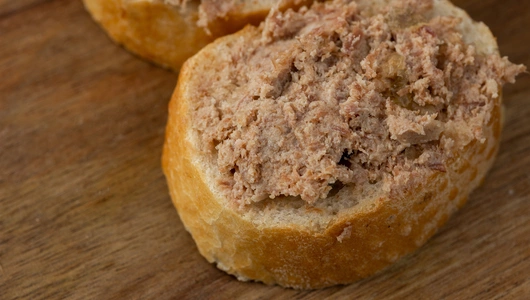 Паштет из мяса кабана с сушеными яблоками