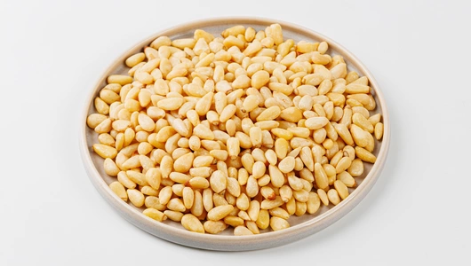 Орехи кедровые очищенные дальневосточные (крупные) Орехи кедровые очищенные дальневосточные (крупные)