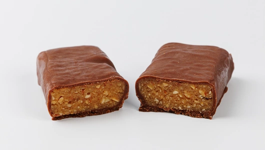 Батончик "Миндальное пралине с арахисом" (веган) Батончик "Миндальное пралине с арахисом" (веган)