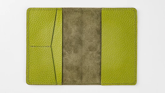 Обложка для паспорта из натуральной кожи. Цвет: салатовый