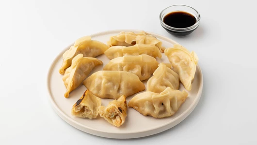 Гёдза с креветками и со свининой, зам. Гёдза с креветками и со свининой, зам.