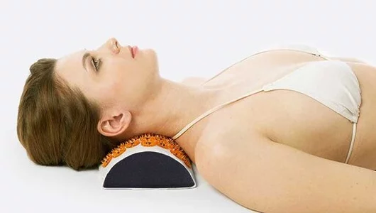 Массажер медицинский Валик для&nbsp;шеи магнитный желтый Тибетский аппликатор