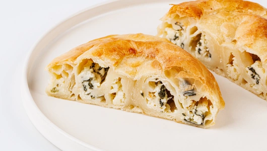 Улитка греческая с сыром и шпинатом. Пекарня