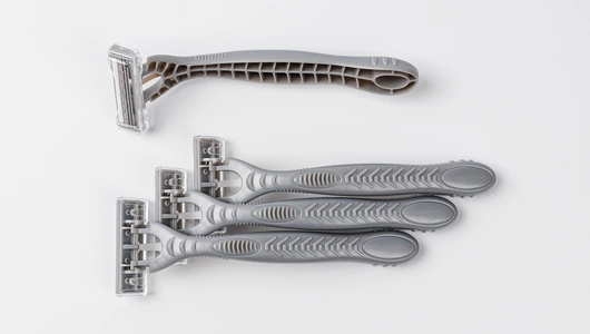 Бритвы одноразовые с 3 лезвиями, 4шт