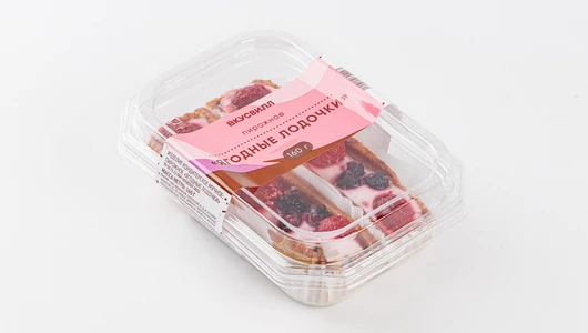 Пирожное "Ягодные лодочки"