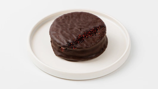 Печенье-сэндвич "Черника" в шоколадной глазури, веган Печенье-сэндвич "Черника" в шоколадной глазури, веган