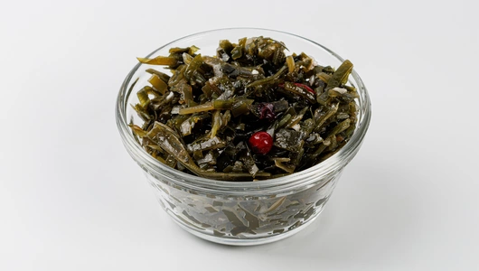 Салат из морской капусты с клюквой, 200 г