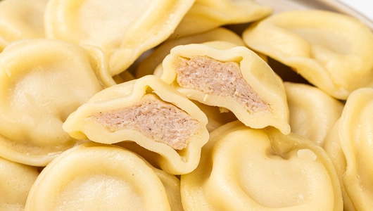 Пельмени отварные с курицей