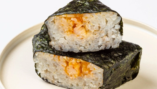 Онигири с креветками "Эби Чили"