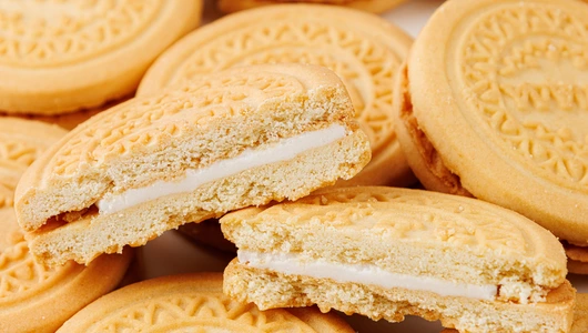 Печенье-сэндвич с кокосовой начинкой