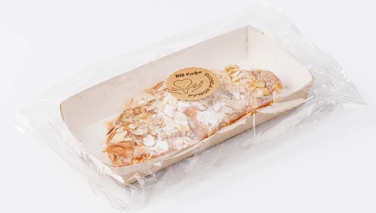 Круассан миндальный, кафе