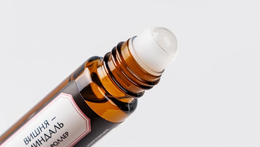 Духи-роллер "Вишня-миндаль"