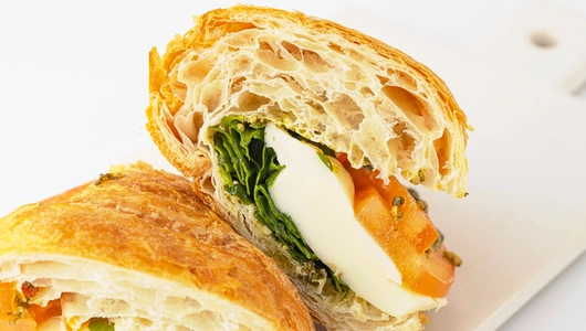 Мини круассан с моцареллой, шт СП