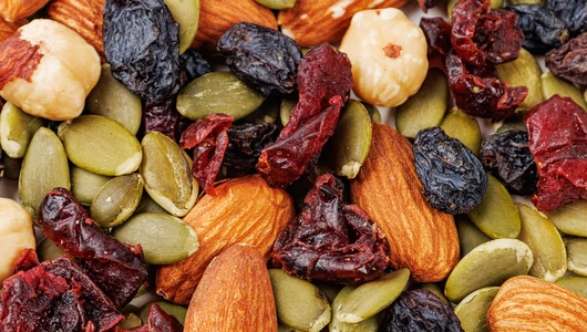 Смесь орехов с виноградом, сушеной клюквой и тыквенными семечками, 50 г