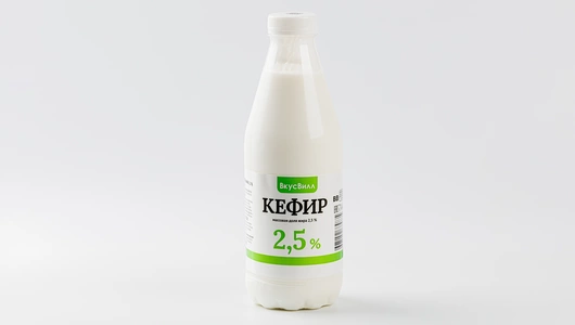 Кефир 2,5% в бутылке, 900 г Кефир 2,5% в бутылке, 900 г