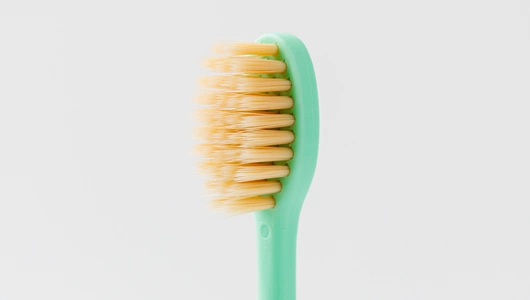 Щетка зубная классическая (средняя)