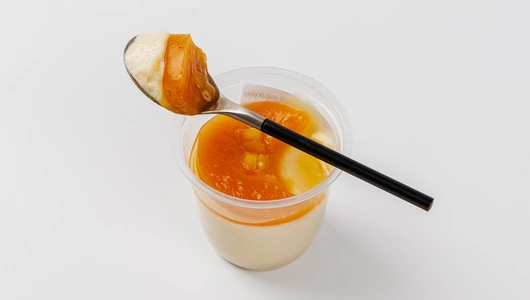 Десерт мусс сливочный "Манго-маракуйя", кафе