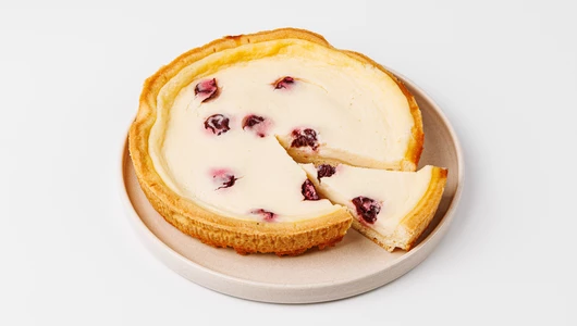 Пирог "Сметанник" с вишней, 300 г