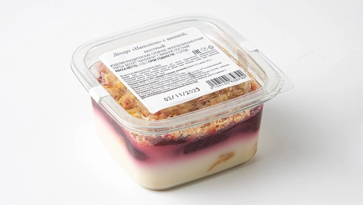 Десерт "Наполеон" с вишней постный