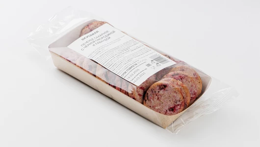 Печенье сахарное с черной смородиной и лавандой