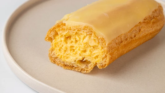 Эклер манго-маракуйя, кафе