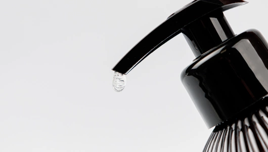 Шампунь парфюмированный увлажняющий для всех типов волос "Табак и Ваниль" , 300 мл