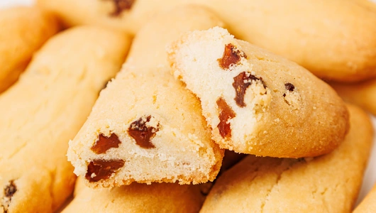Печенье песочное "Палочки с изюмом"