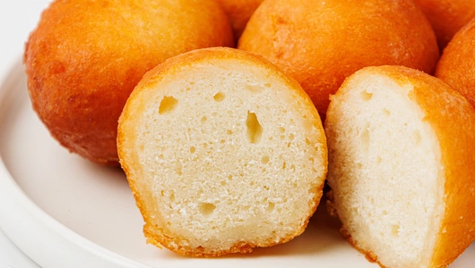 Пончики творожные в сахарном сиропе, 6 шт