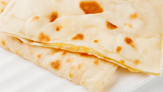 Лепёшка "Ёка" с сыром и омлетом Лепёшка "Ёка" с сыром и омлетом