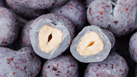 Кешью в белом шоколаде "Клитория с черникой" ВЕС