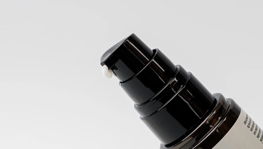 Крем-флюид для лица питательный с ниацинамидом и гиалуроновой кислотой, SPF 30