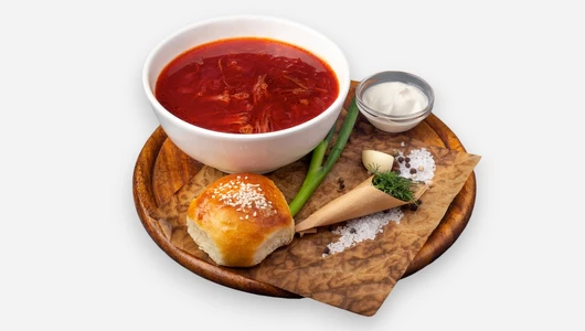 Борщ с пампушкой