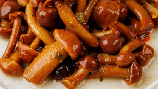 Грибы опята маринованные в масляной заливке, 250 г Грибы опята маринованные в масляной заливке, 250 г