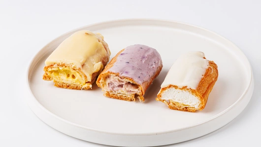 Ассорти эклеров "Манго, Сырный, Лесные ягоды"