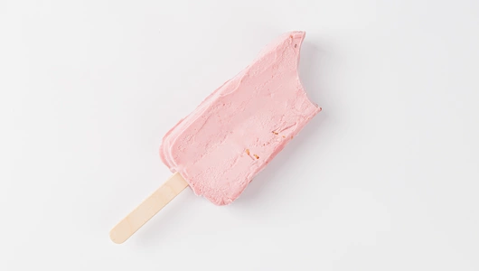 Пломбир с малиной и малиновым соком