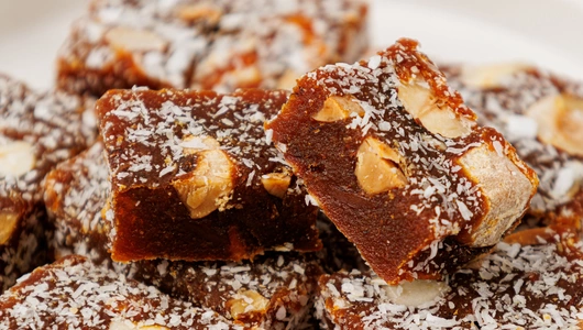 Пастила фруктово-овощная из яблока, моркови с фундуком и кокосом 100 гр Пастила фруктово-овощная из яблока, моркови с фундуком и кокосом 100 гр