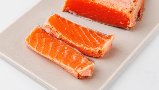 Форель слабосоленая "опаленная" филе охл., вес