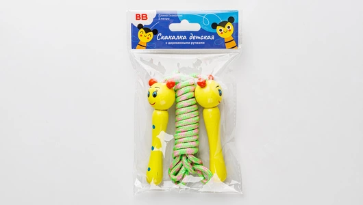 Скакалка детская с деревянными ручками Скакалка детская с деревянными ручками