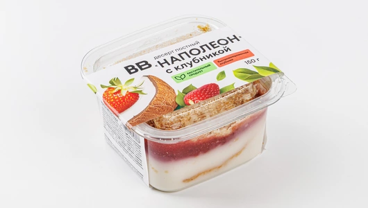 Десерт "Наполеон" с клубникой постный