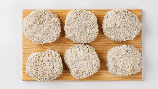 Котлеты из индейки с сыром и шпинатом, зам.