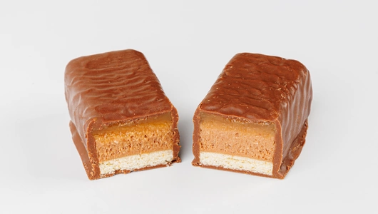 Батончик "Карамельное наслаждение" с нугой и печеньем