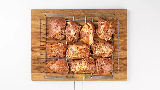 Шашлык из шейки свиной весовой охл. Шашлык из шейки свиной весовой охл.