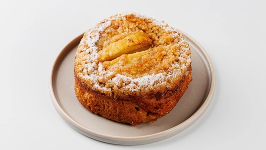 Улитка с яблоком и корицей, кафе