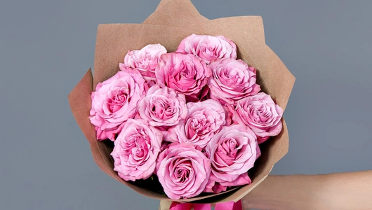 Монобукет 11 Роз "Country Blues" в&nbsp;крафте