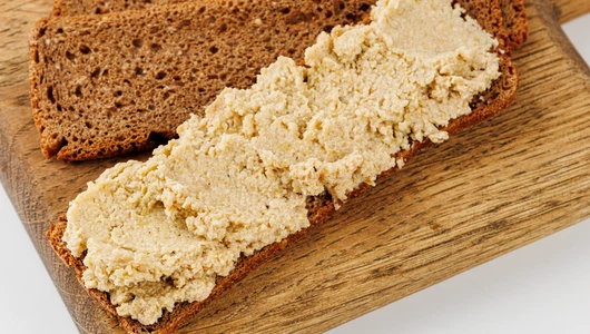 Брускетта из оливок