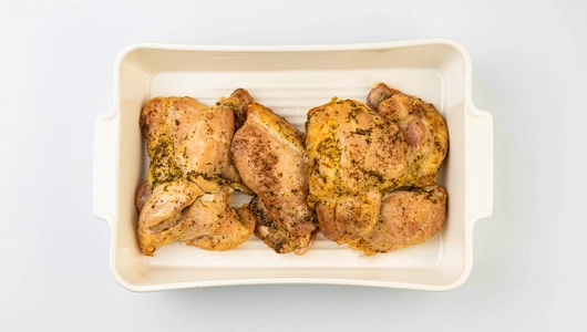 Филе бедра цыпленка на зерновом откорме Филе бедра цыпленка на зерновом откорме