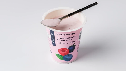 Йогурт с лесными ягодами 2,5%, 300 г