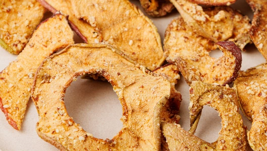 Чипсы яблочные с миндалем Чипсы яблочные с миндалем