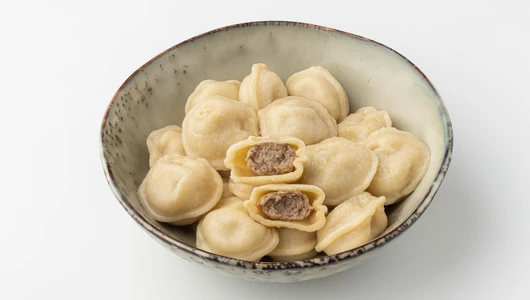 Пельмени с говядиной и свининой Пельмени с говядиной и свининой